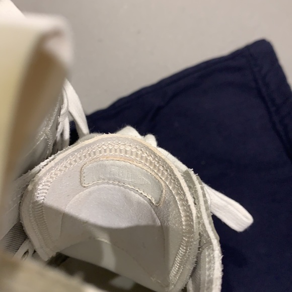 Dior B23 Low Top Sneakers - Picture 6 of 14